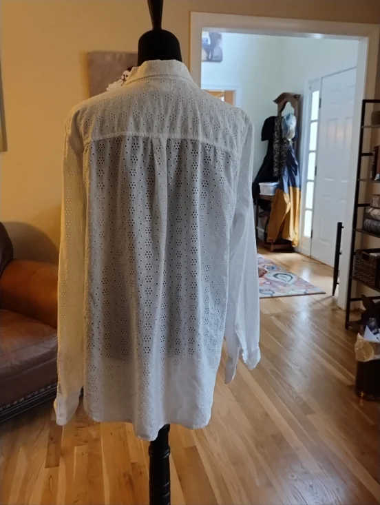 GAP White Eyelet Perfect Shirt Long Sleeve Button Front XL Tall - Picture 3 of 9